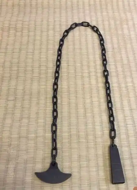 Осторожно! Кусари фундо!