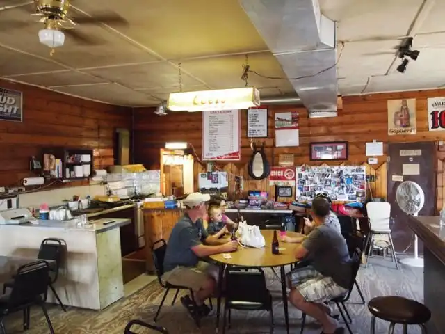 Как живет единственная жительница самого маленького города США Монови