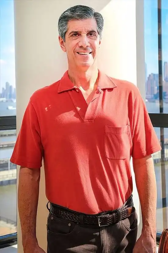 Возрастное брюшко 60-летнего мужика оказалось огромной опухолью