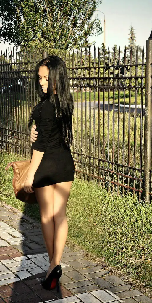 Девушки, которым идут маленькие платья