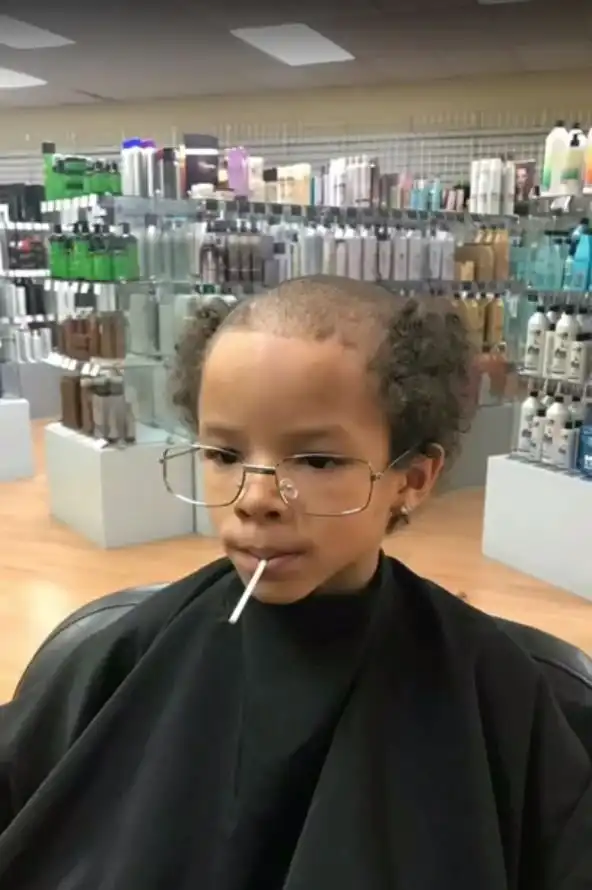 Семилетний пацаненок перевоплотился в 100-летнего дедулю