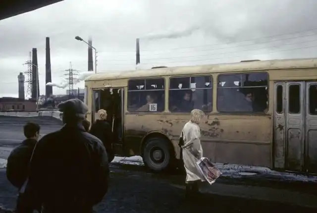 Россия начала 90-х на фото Жан-Поля Гийото