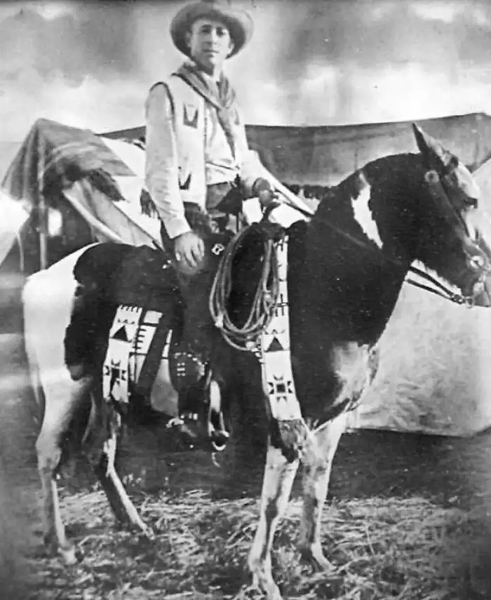 Брат Аль Капоне оказался борцом с бутлегерами!