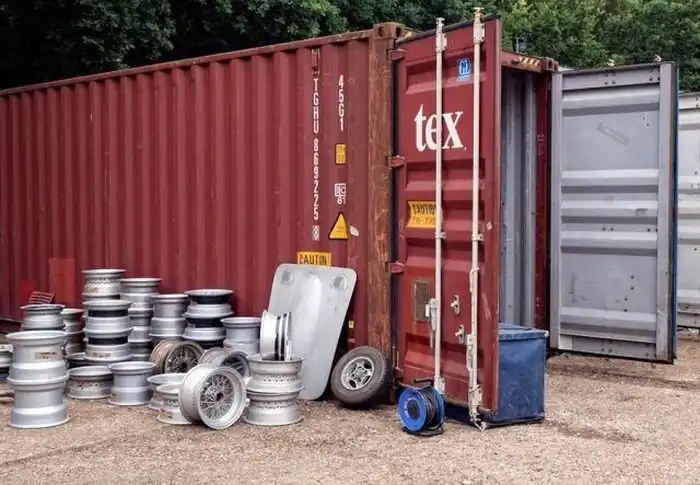 В морском контейнере нашли детали раритетной Ferrari 250 GTO