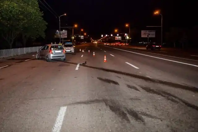 Протаранила автомобиль мужа, отомстив за супружескую неверность