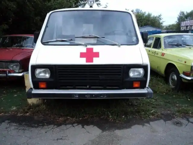 Медицинский "Рафик" с кинематографическим прошлым выставлен на продажу