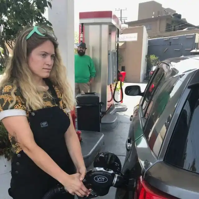 Необычная услуга для одиноких людей