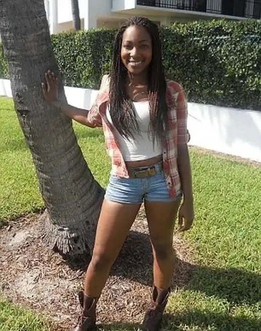 Американская учительница шантажировала ученика ради интимной связи