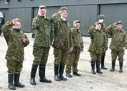 Годы шли и вот я стал солдатом