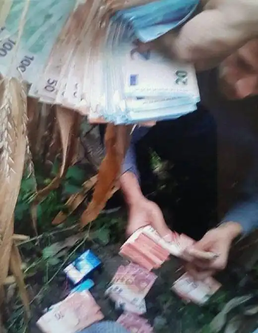 Ограбили почтовое отделение, а затем похвастались своей "добычей" в социальной сети