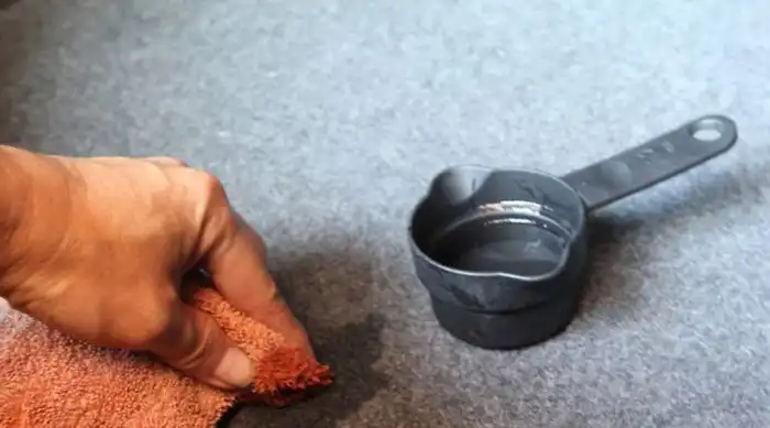 Простые лайфхаки в помощь при очистке салона авто