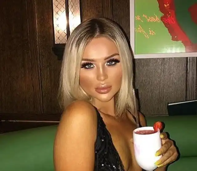 Жительница Британии не смогла дунуть в алкотестер из-за размера своих губ