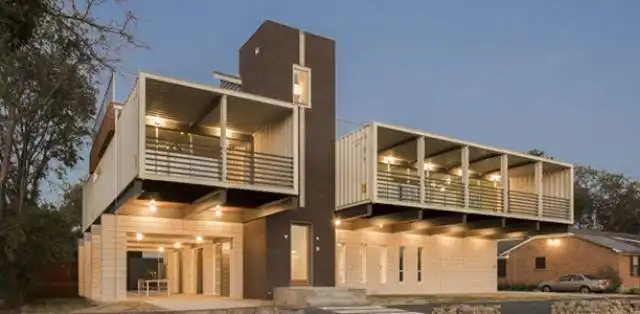 Необычные дома, собранные из контейнеров