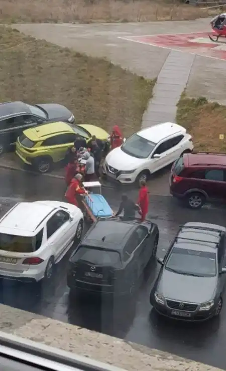 Хорошее местечко, почему бы не здесь не припарковаться?