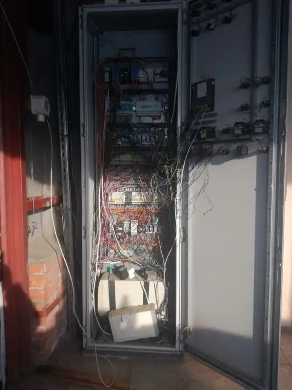 Настоящий ад для любого электрика