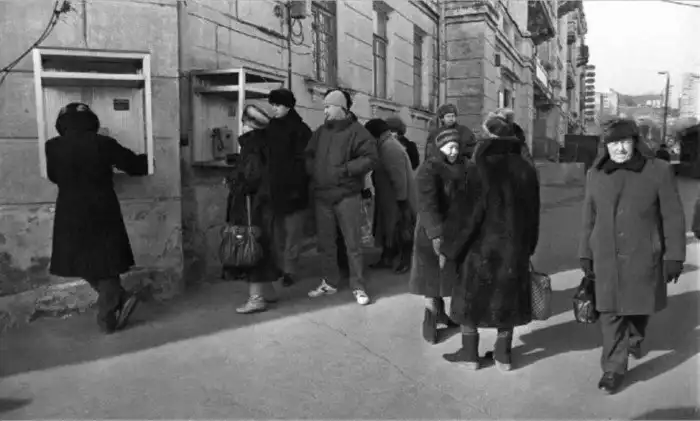 Позвонить за две копейки: уличные телефоны-автоматы