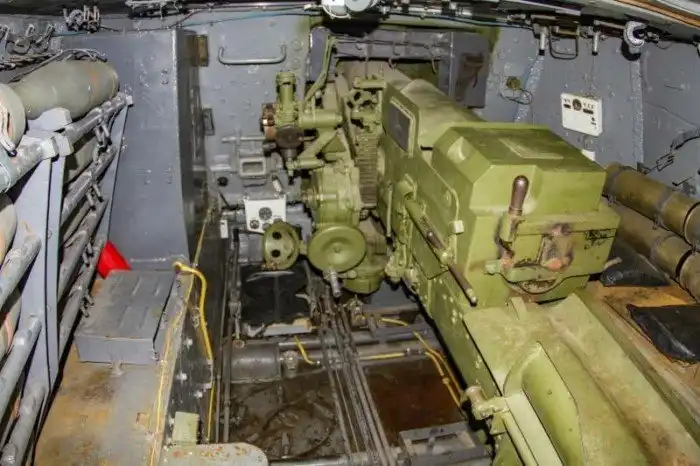 Рассказы об оружии. ИСУ-152 снаружи и внутри