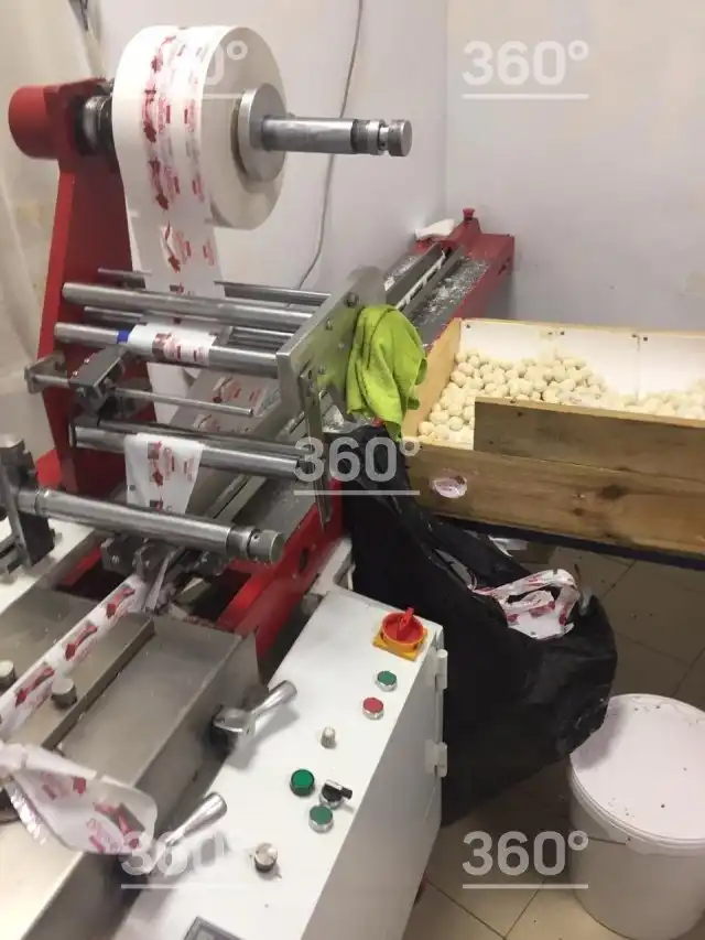 Полиция "накрыла" подпольное производство конфет "Raffaello" в Ростовской области