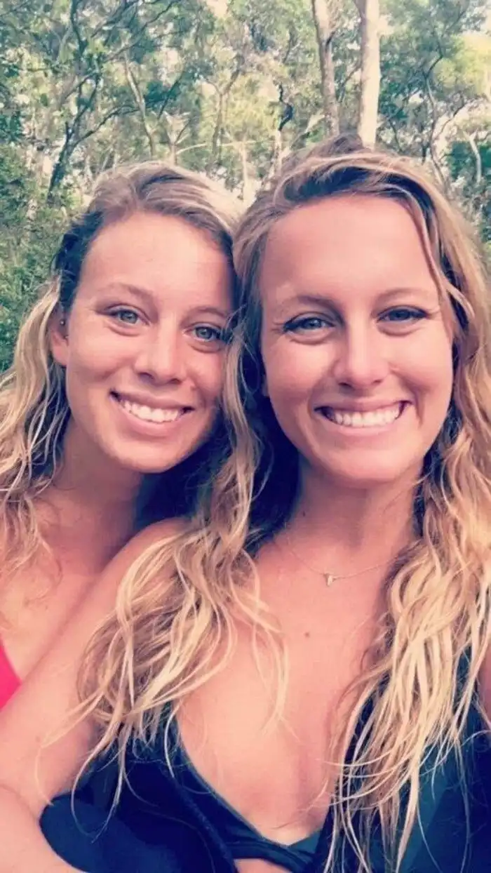 15 людей, которые случайно встретили своих двойников