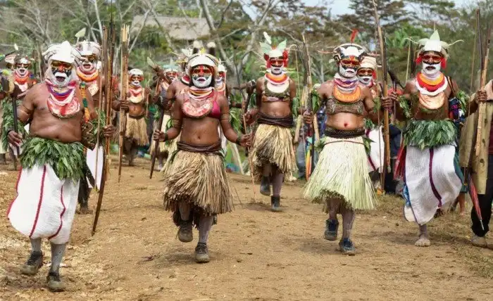 Почему опасно питаться человеческим мясом