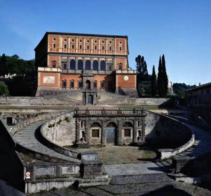 Вилла Фарнезе