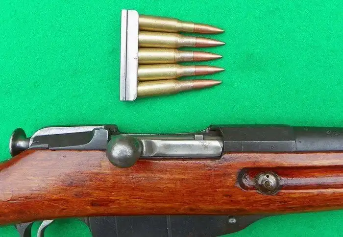 В чём состоит разница между обоймой и пачкой?