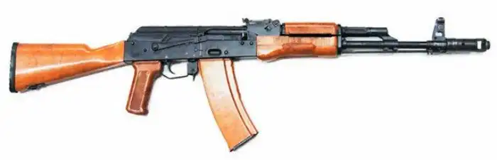 Кому вручались автоматы Калашникова с зелёными цевьём, рукояткой и прикладом?