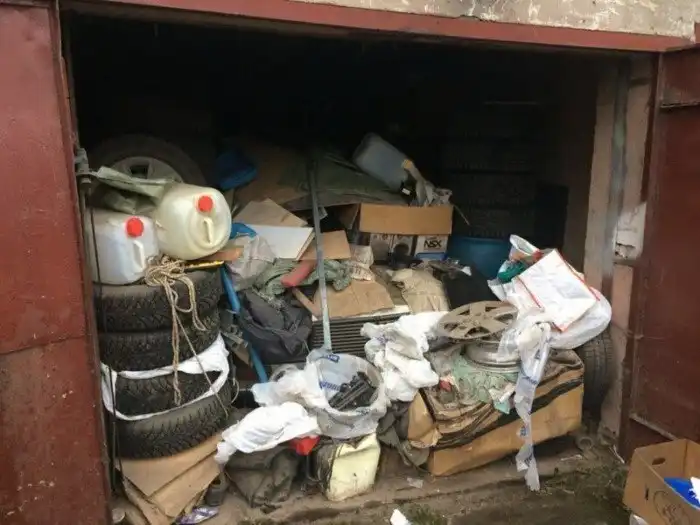 Гаражи в которых можно найти даже Лох-несское чудовище