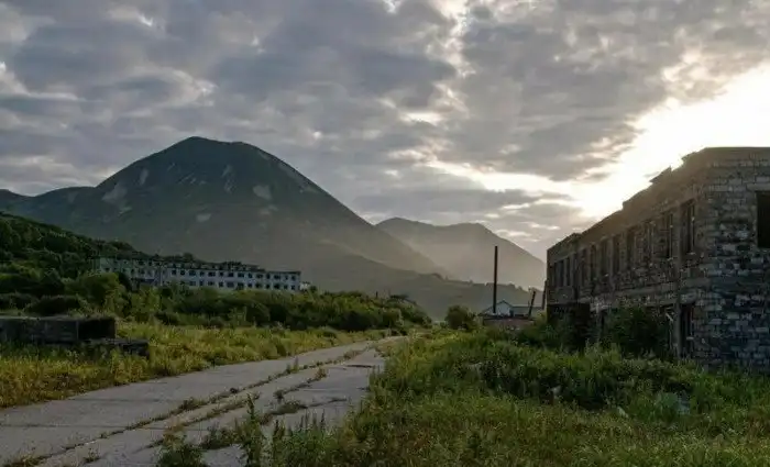 Как выглядят заброшенные города-призраки и умирающие поселки России, покинутые людьми