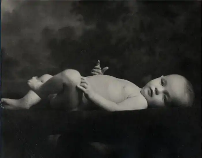 24 редких снимка маленькой Нормы Джин еще до того, как она стала Мэрилин Монро