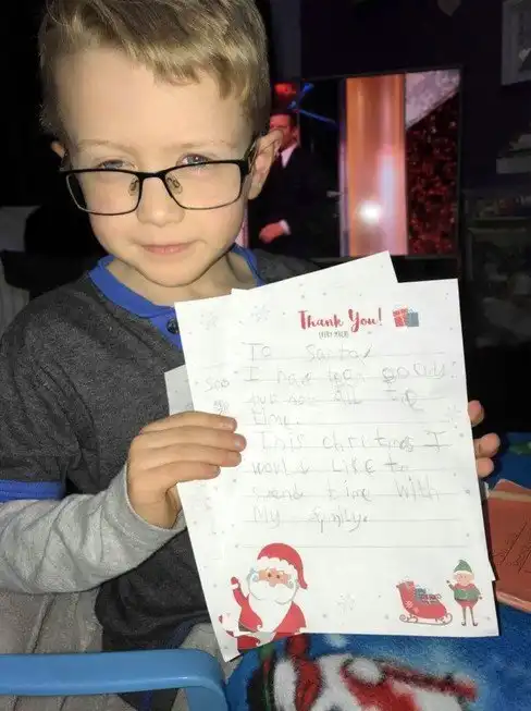 Мать расплакалась, узнав о желании сына на Рождество