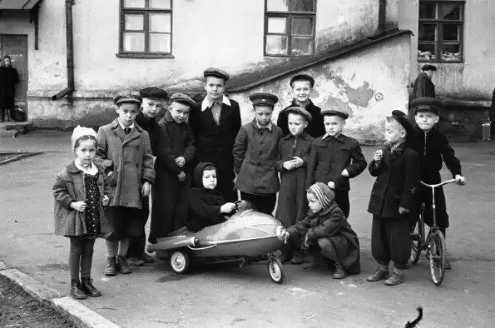 По волнам памяти: как мы жили и играли во дворах нашего детства