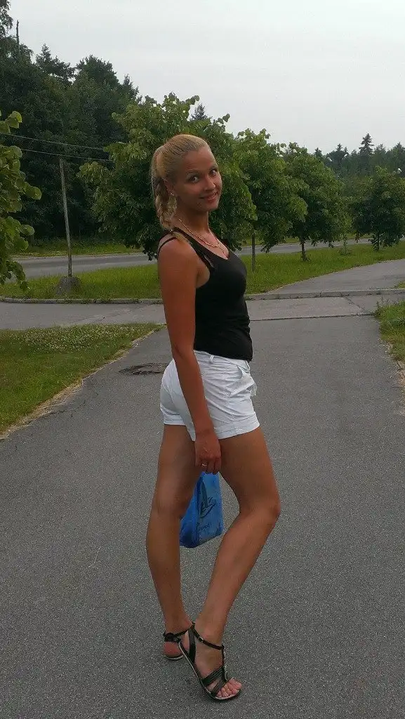 Красавицы из социальных сетей