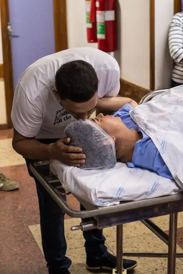 Девочка только появилась на свет и сразу же стала мемом