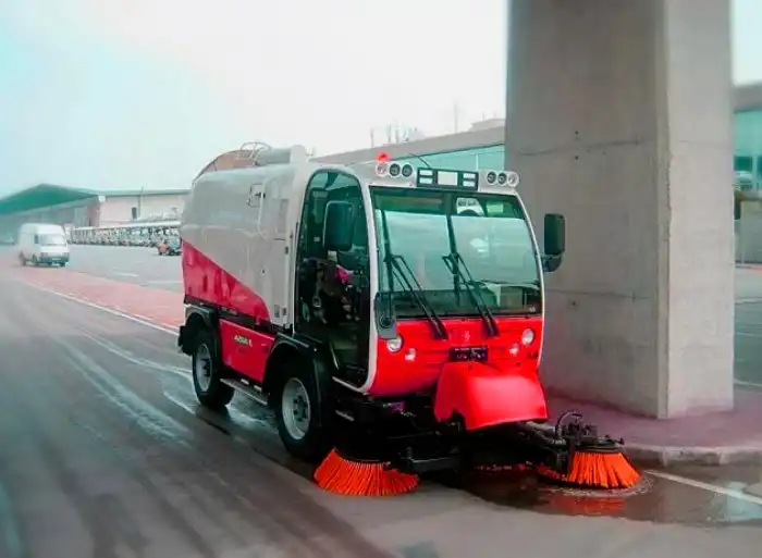 Почему американцы ходят дома в уличной обуви