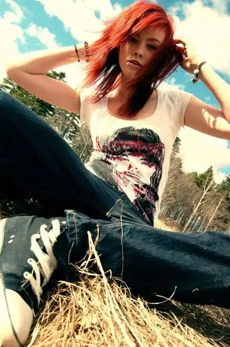 Милые девушки с огненно-рыжими волосами