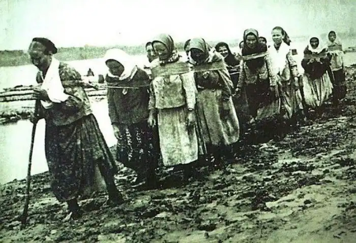 «Женщины-бурлаки»: как получалось, что женщины оказывались в упряжке и как им работалось
