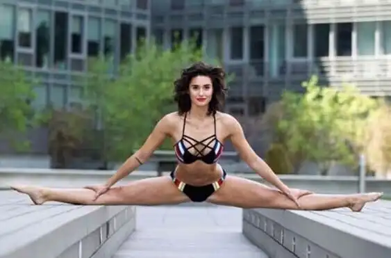 Девушки с хорошей растяжкой