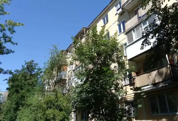 Живу в старой "хрущевке". Скоро переселение, но я не хочу.