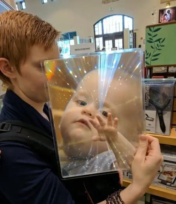 17 смешных фото, которые выглядят эпично благодаря искажению