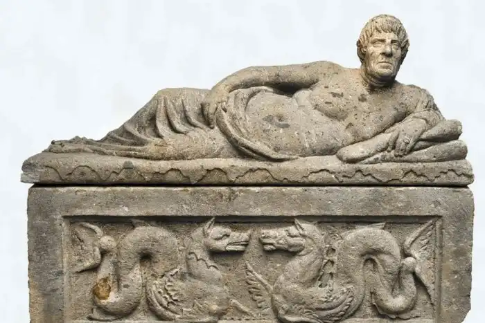 Почему месяцы имеют такие странные названия?