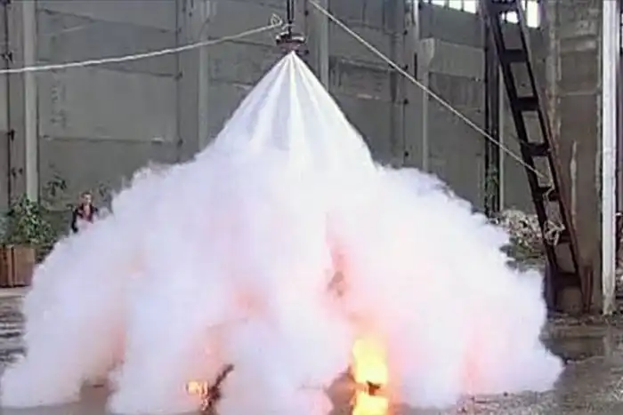 «Порошок уходи»: что означает странная надпись у выхода?