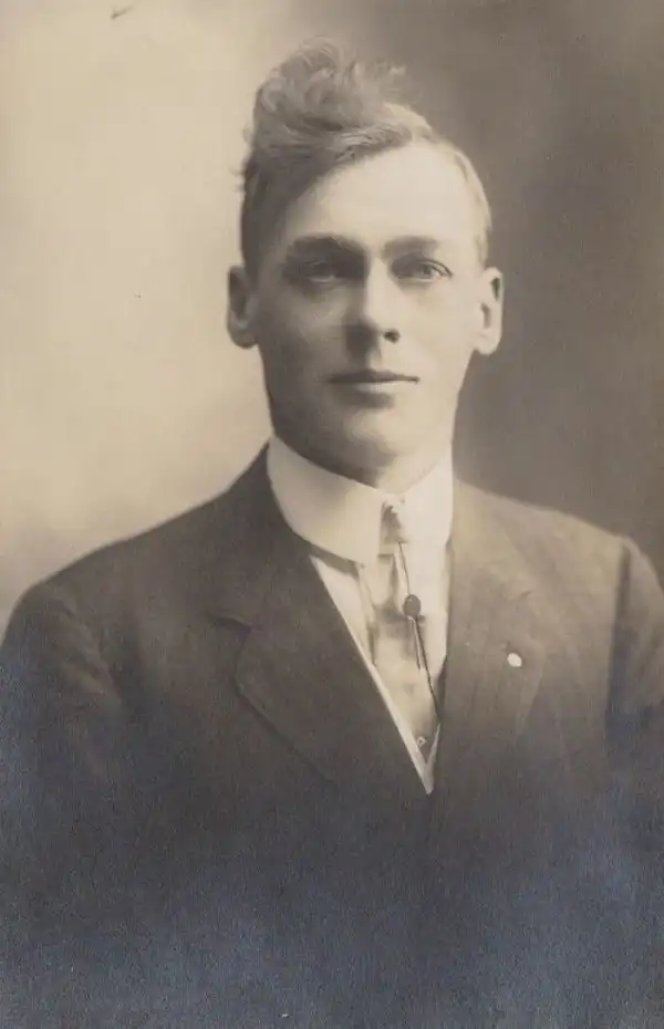 Странные и забавные стрижки мужчин, которые были писком моды в прошлом