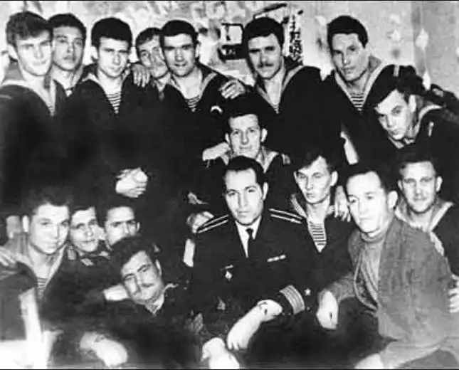 Как США в тайне от всех удалось завладеть русской подлодкой с ядерным оружием