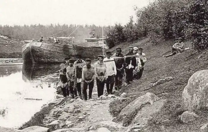 Почему не надо жалеть бурлаков?