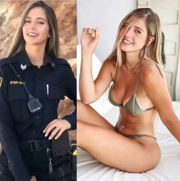 Девушки в униформе и без неё