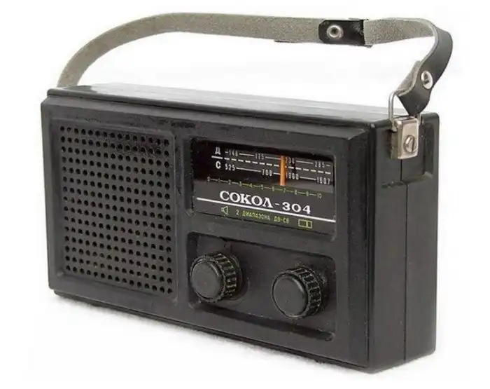 Зачем радиоприемникам AM-диапазон, если там одни помехи?