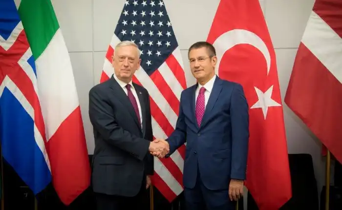 Почему Турцию взяли в НАТО, но почти 30 лет не берут в ЕС?