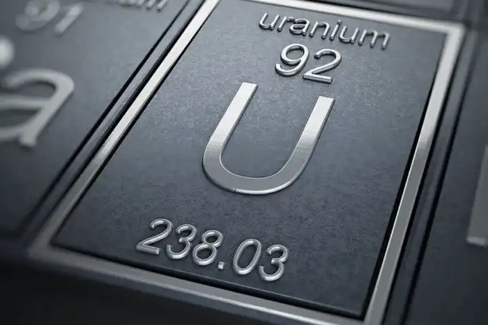 Что произойдет, если радиоактивный уран взять голыми руками?