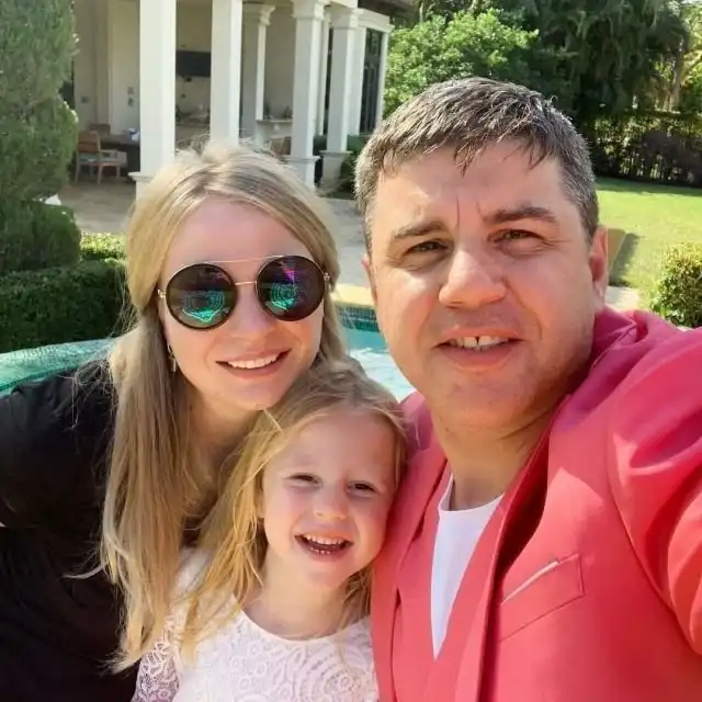 Анастасия Радзинская - 7-летняя девочка из Краснодара попала в ТОП-10 самых высокооплачиваемых блогеров по версии Forbes